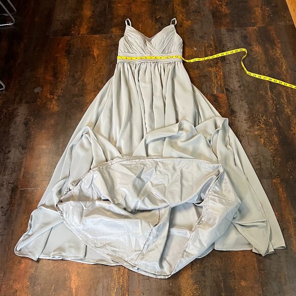 Kleinfeld Double-Lined Platinum Bridesmaid/Prom Gown with Rhinestone Trim Size 2 - Picture 9 of 13